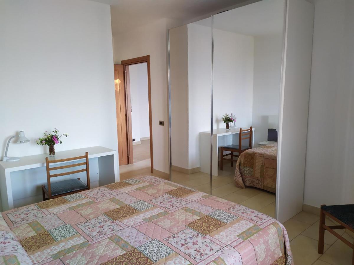 Bed and Breakfast Nero Basalto Azzurro Mare Ачи Костелло Экстерьер фото