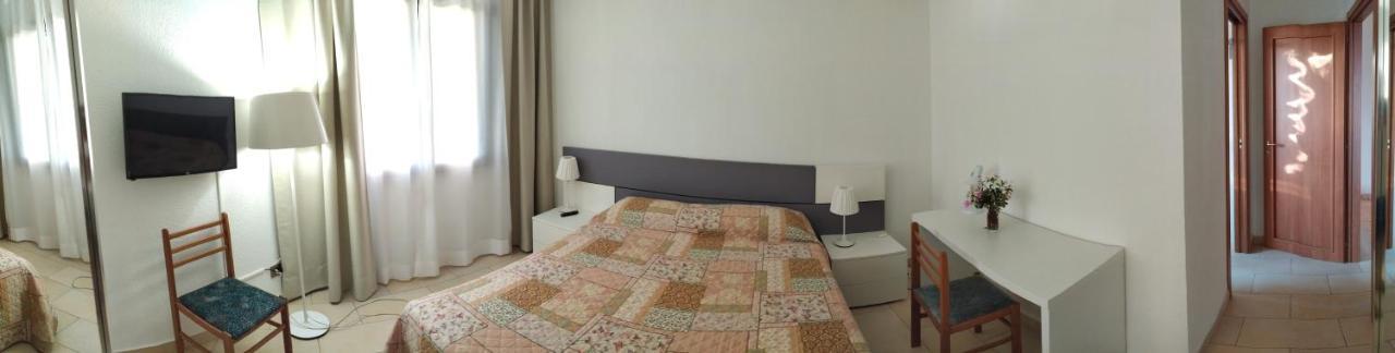 Bed and Breakfast Nero Basalto Azzurro Mare Ачи Костелло Экстерьер фото