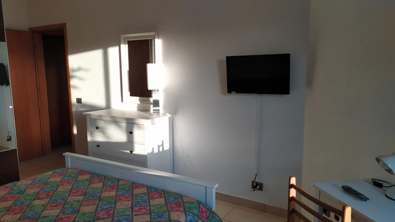 Bed and Breakfast Nero Basalto Azzurro Mare Ачи Костелло Экстерьер фото