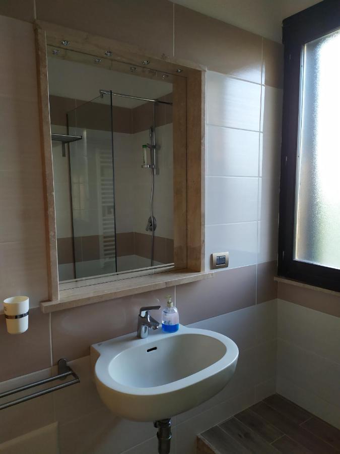 Bed and Breakfast Nero Basalto Azzurro Mare Ачи Костелло Экстерьер фото
