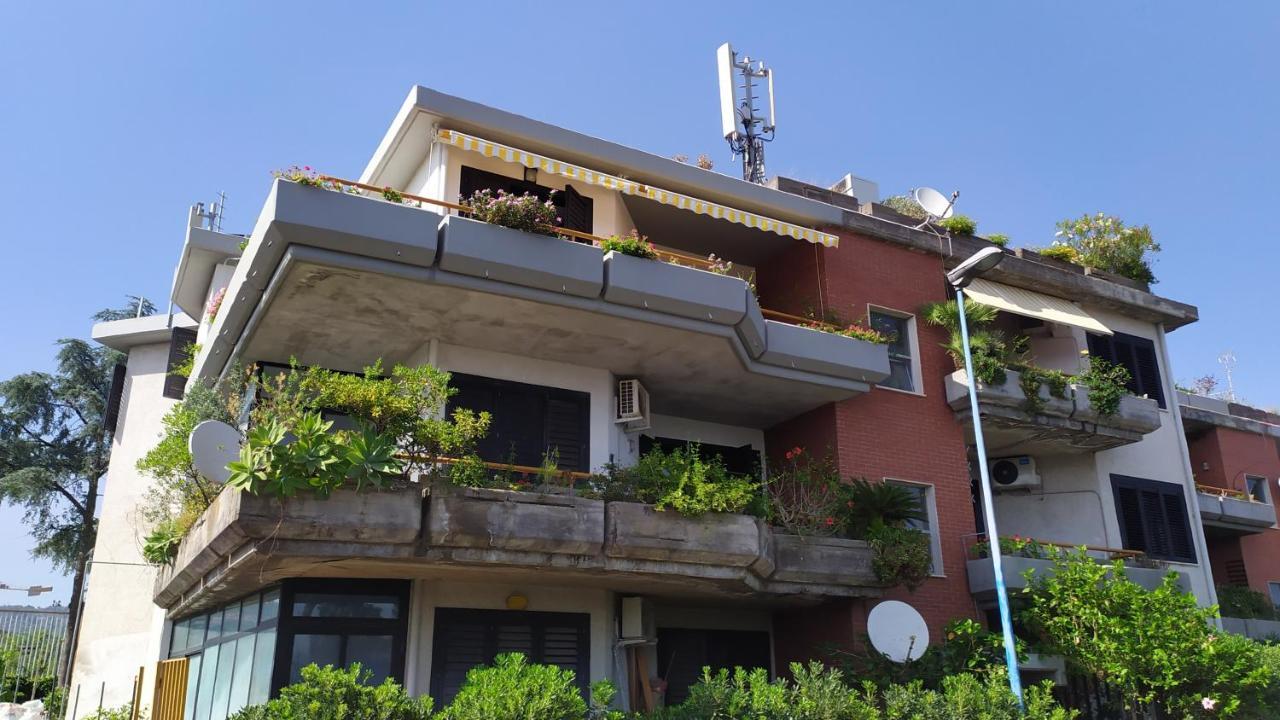 Bed and Breakfast Nero Basalto Azzurro Mare Ачи Костелло Экстерьер фото